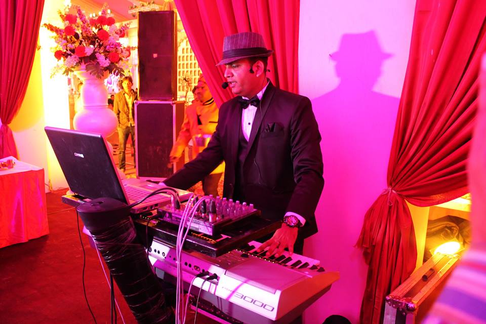 best singer agra