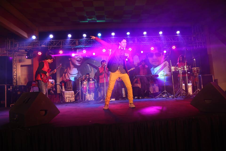 famous singer agra